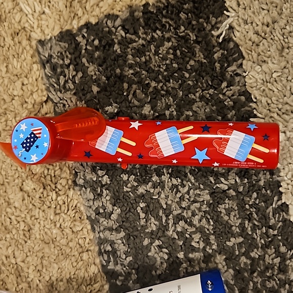 NWT 4th of July Kids Face Art, Festive Light Up Spinners. 8-Piece Bundle ☆Gift - Picture 8 of 9